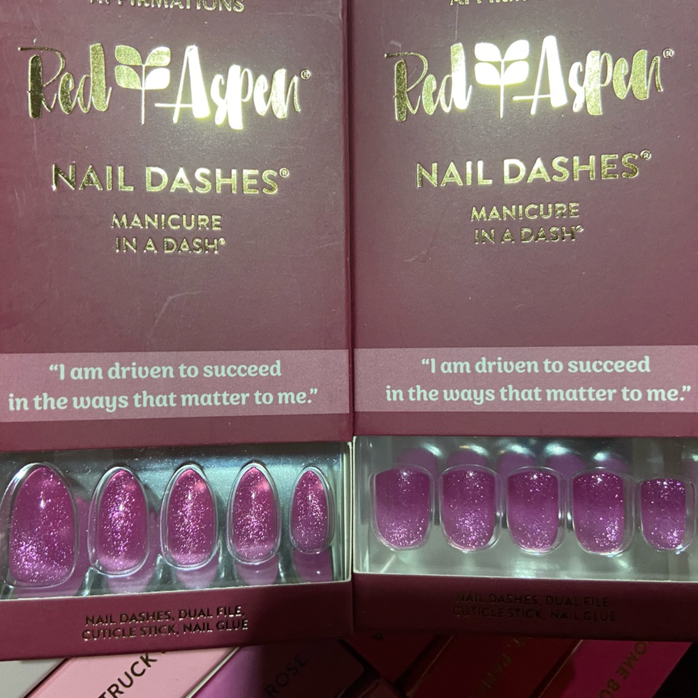 COPY - Gen and rissy is driven Pink Glitter Nail Dashes